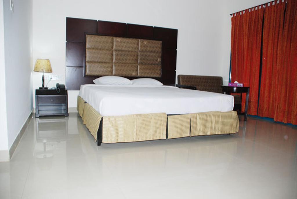 קוקס בזאר Hotel Mishuk חדר תמונה